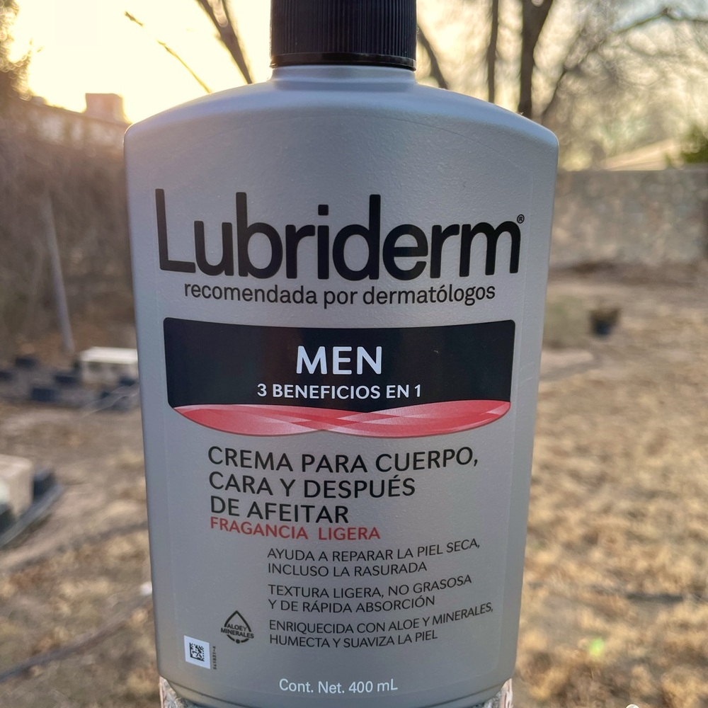 COPY - Lunriderm Men’s 3 in 1 moisturizer. Body, face and after shave cream. Br…